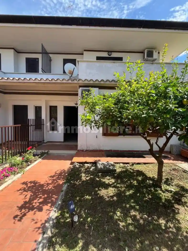 Villetta a schiera in vendita a Latina