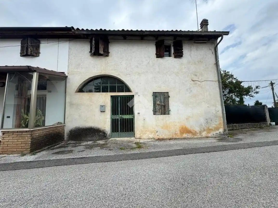Rustico - Casale in vendita a Volpago del Montello