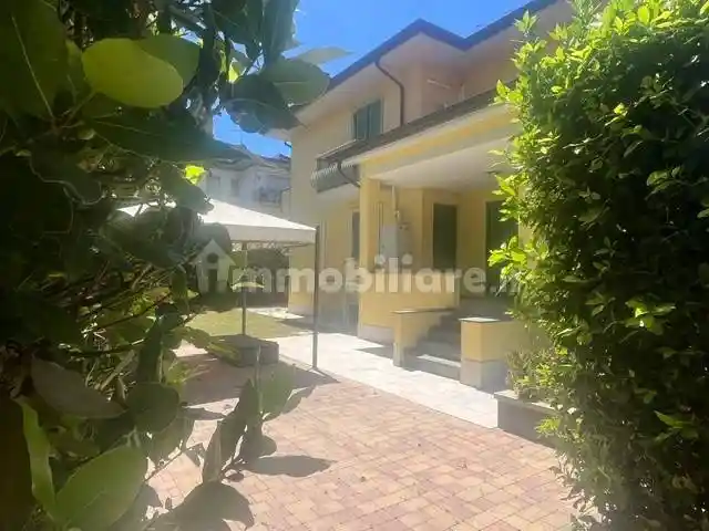 Villa in vendita a Camaiore