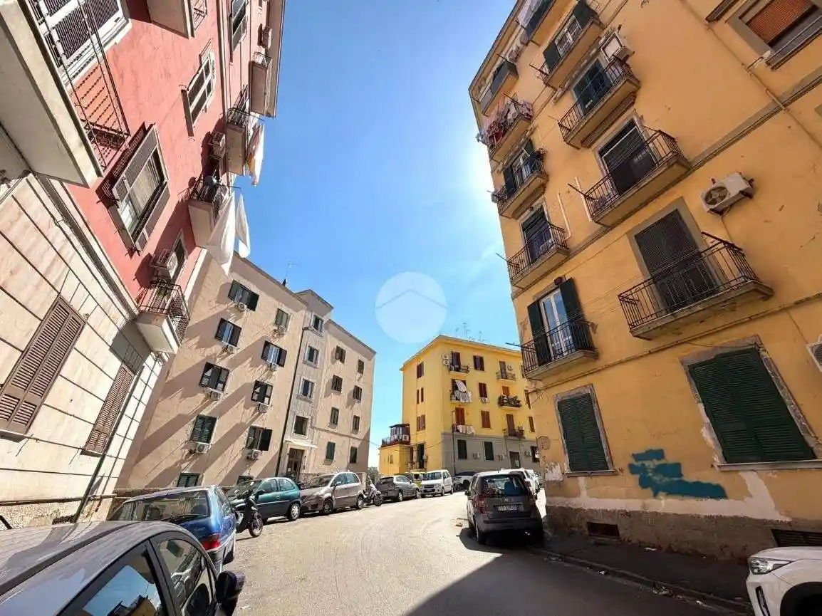 Appartamento in vendita a Napoli