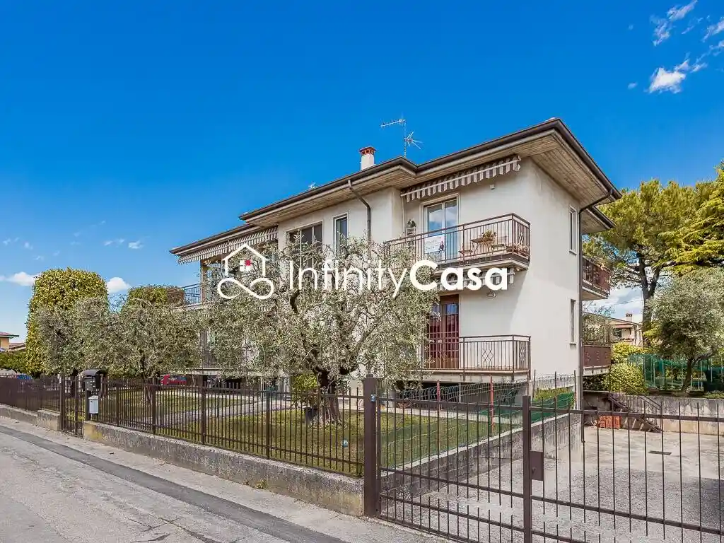 Appartamento in vendita a Peschiera del Garda