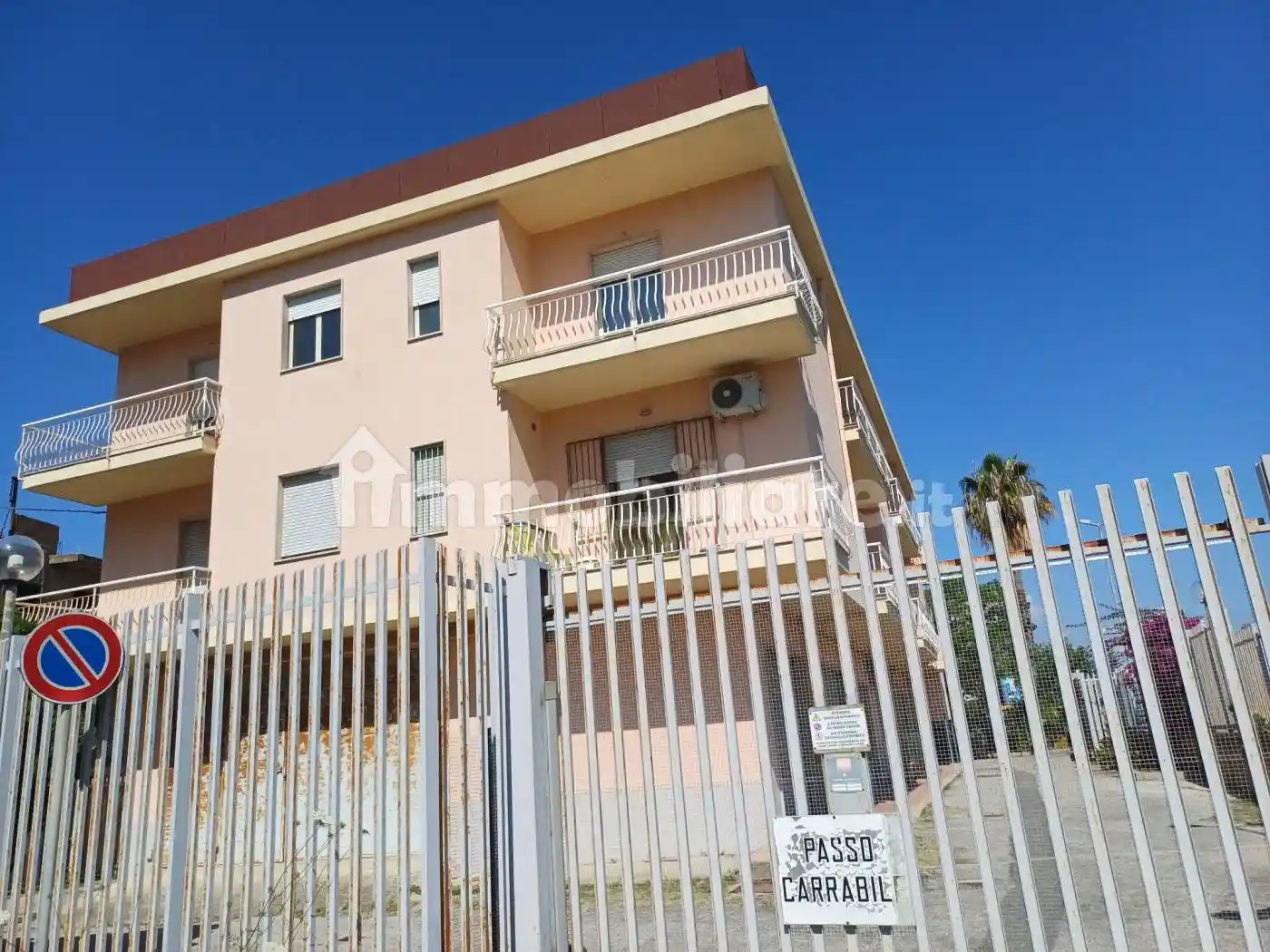 Palazzo - Edificio in vendita a Briatico