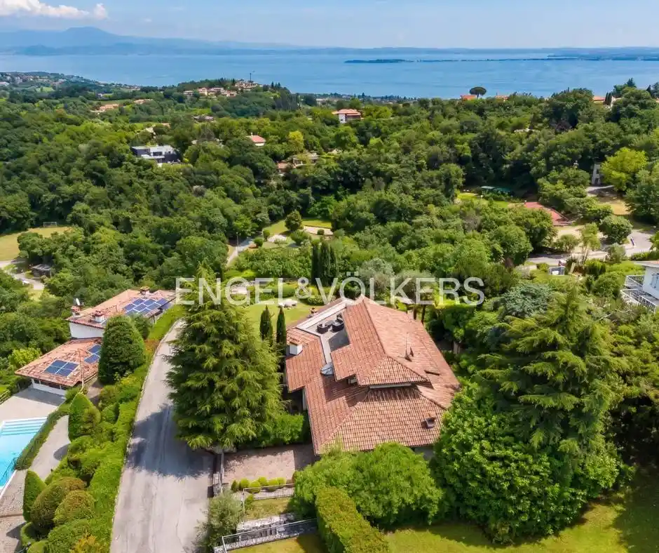 Villa in vendita a Padenghe sul Garda