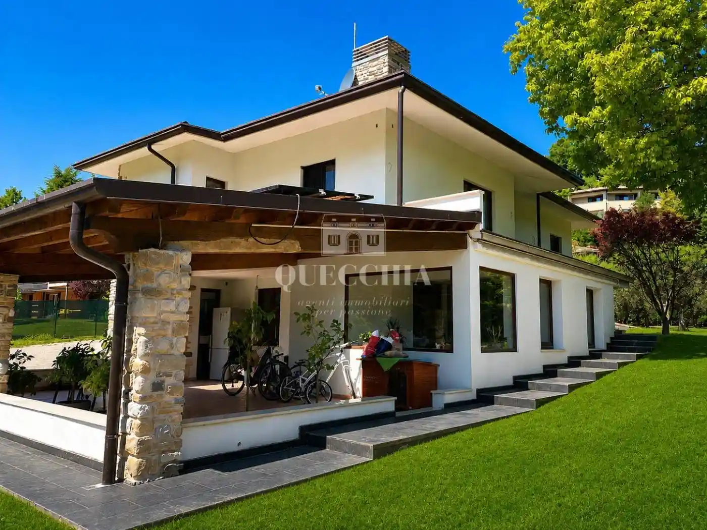 Villa in vendita a Soiano del Lago