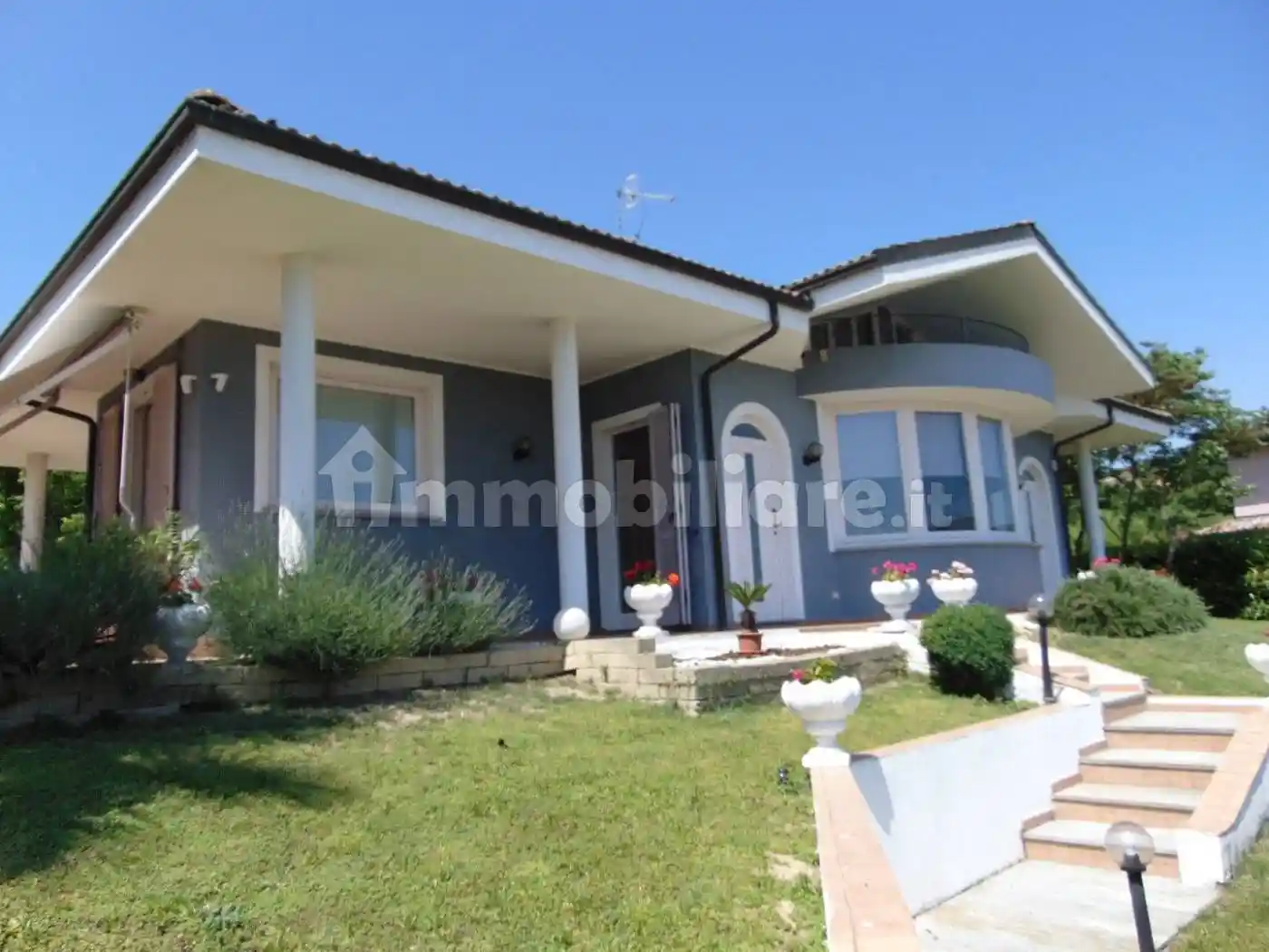 Villa in vendita a Nizza Monferrato
