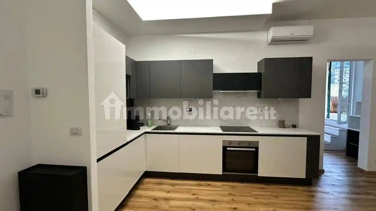 Appartamento in vendita a Genova