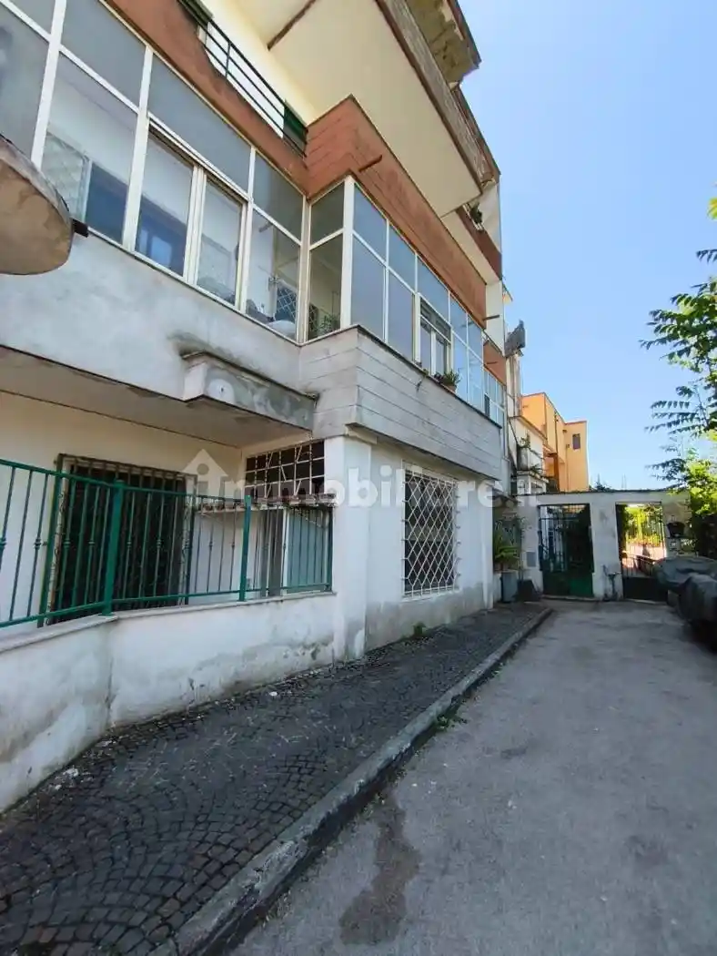Appartamento in vendita a Napoli