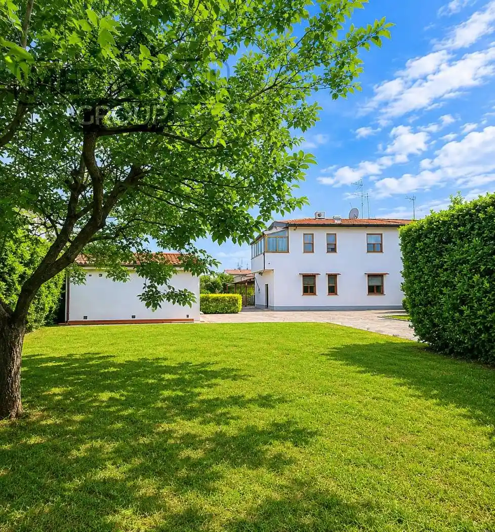 Villa in vendita a San Giuliano Terme