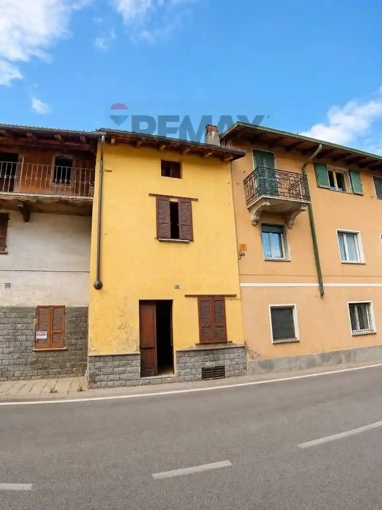Appartamento in vendita a Fara Novarese