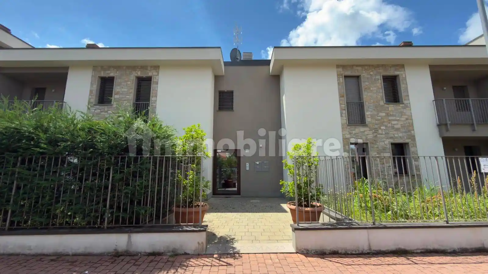 Appartamento in vendita a Lomagna