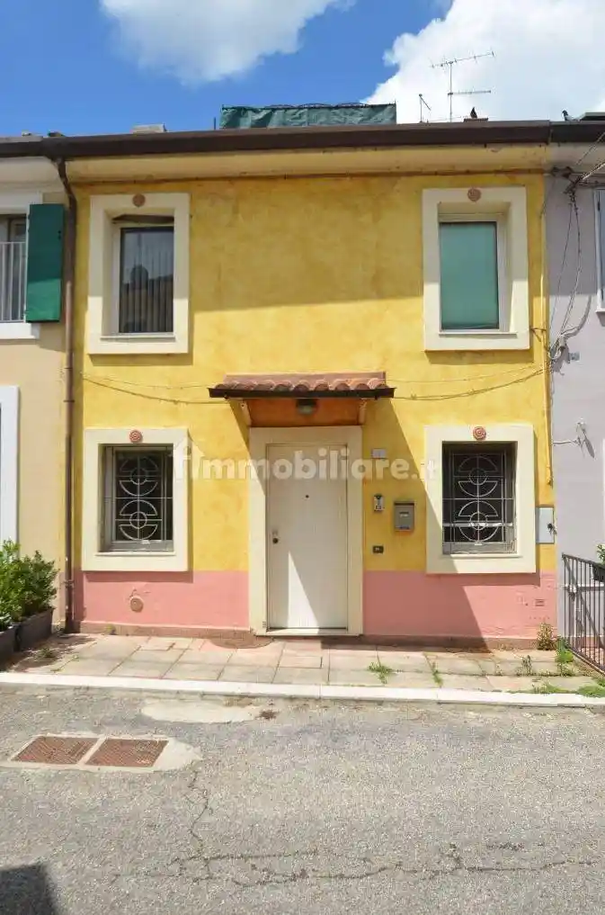 Casa indipendente in vendita a Vigasio