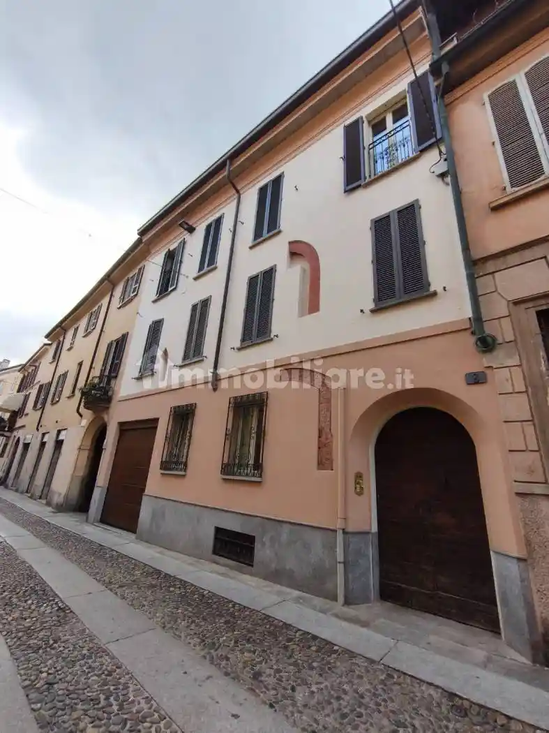 Appartamento in affitto a Pavia