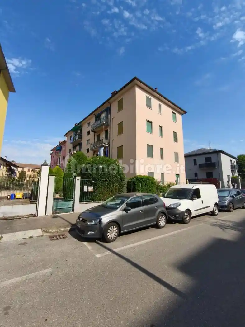 Appartamento in affitto a Pavia