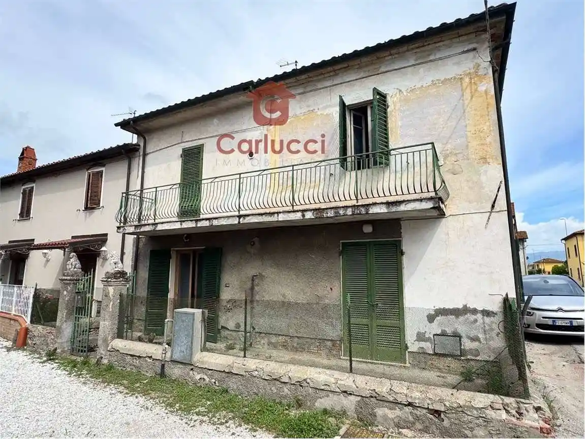 Casa indipendente in vendita a Ponte Buggianese