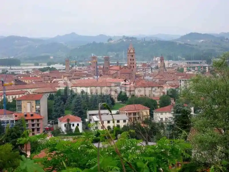 Appartamento in affitto a Alba