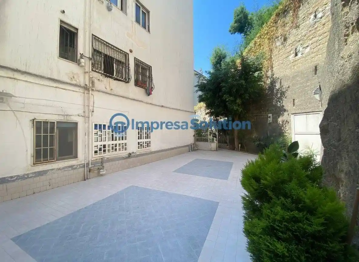 Appartamento in affitto a Napoli