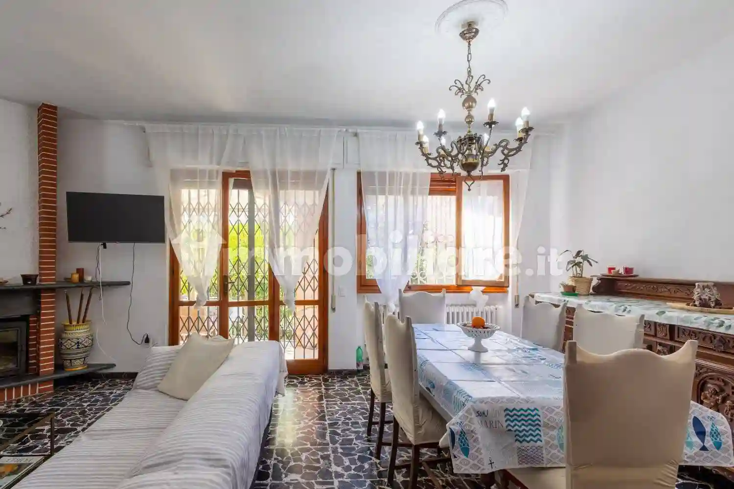 Villa - foto 2