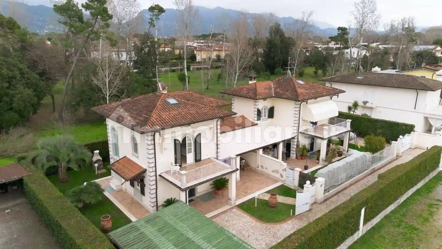 Villa - foto 2