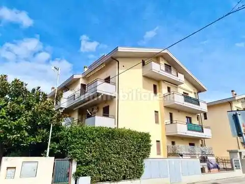 Appartamento in vendita a Pineto