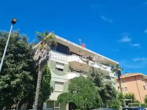 Appartamento in vendita a Pineto