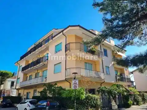 Appartamento in vendita a Pineto