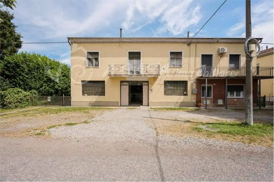 Casa indipendente in vendita a Roccabianca
