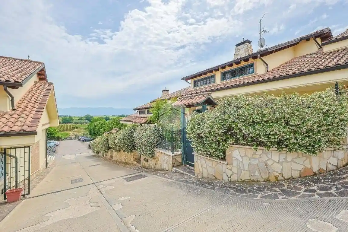 Villetta a schiera in vendita a Roma