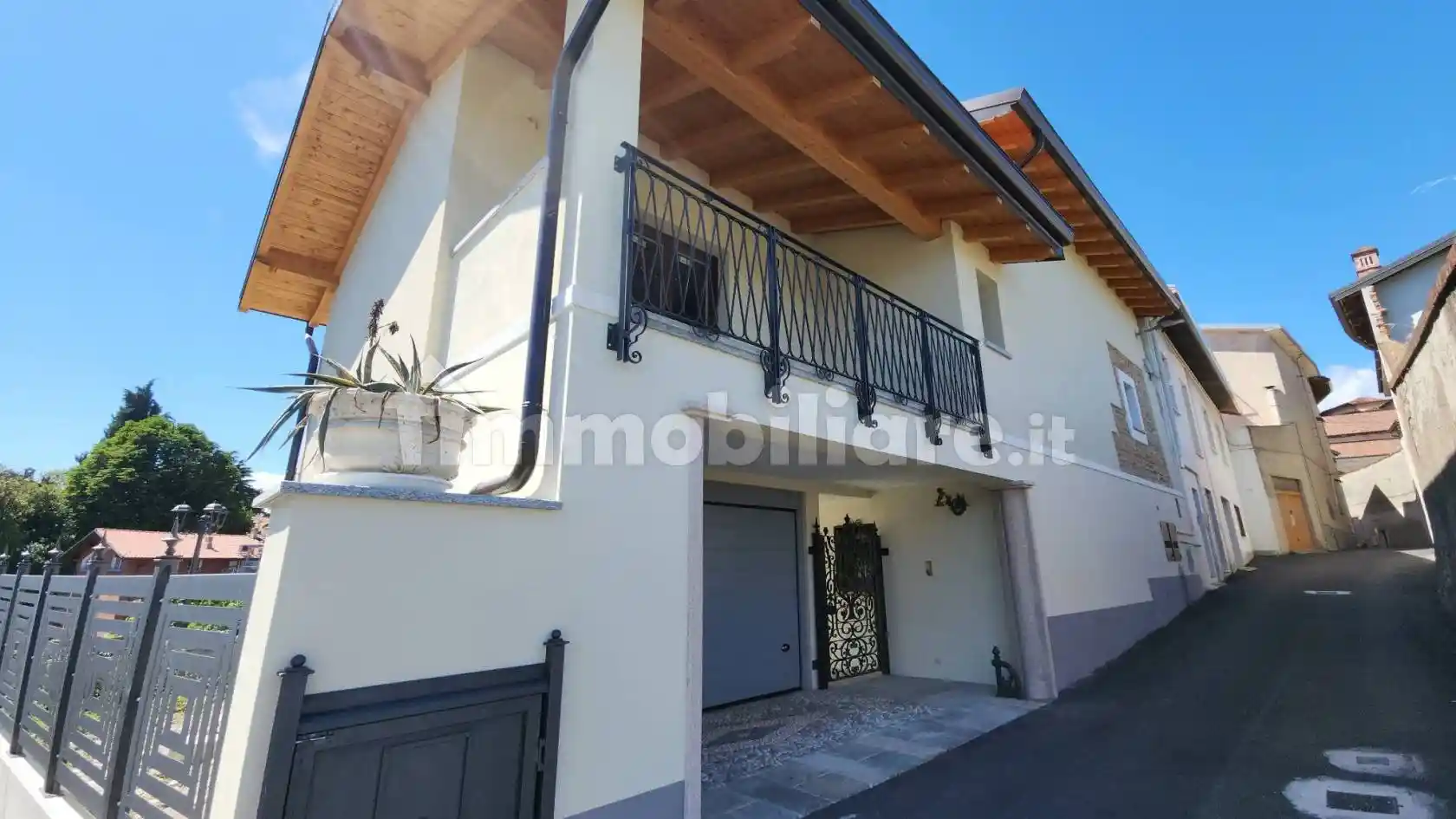 Casa indipendente in vendita a Oleggio