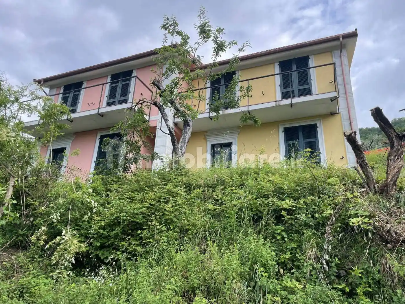 Villa in vendita a Avegno