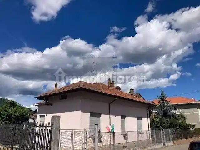 Villa in vendita a Biella