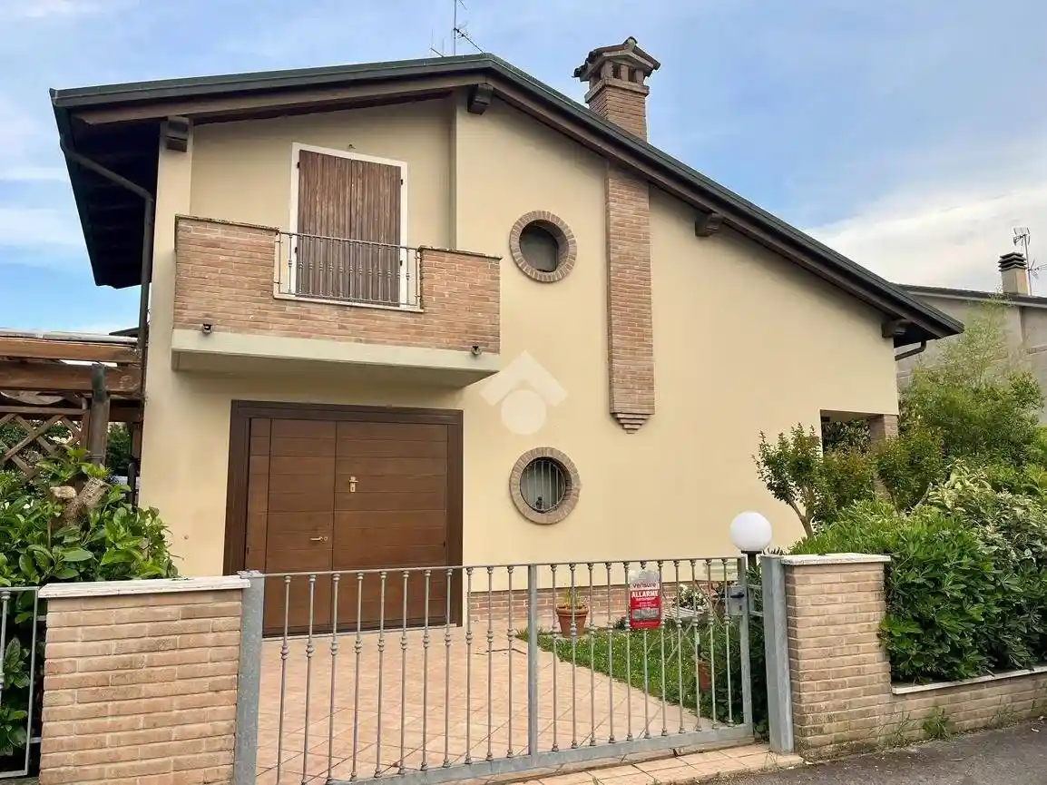 Casa indipendente in vendita a Ravenna