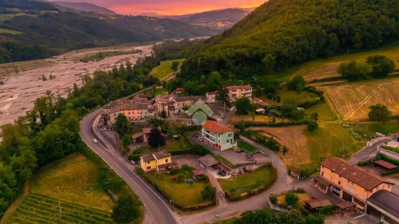 Appartamento in vendita a Langhirano