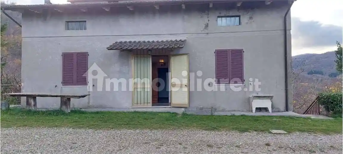 Casa indipendente in vendita a Ortignano Raggiolo