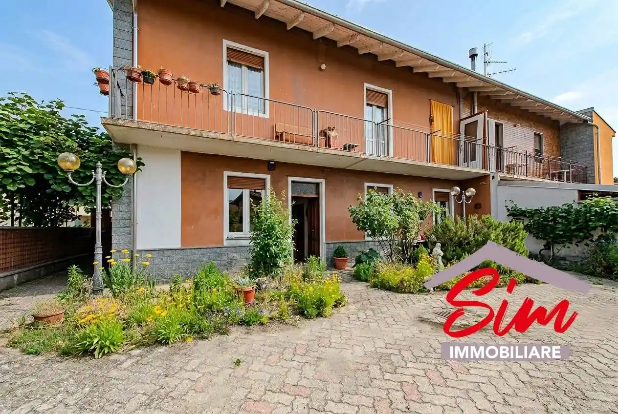 Villa in vendita a Casaleggio Novara