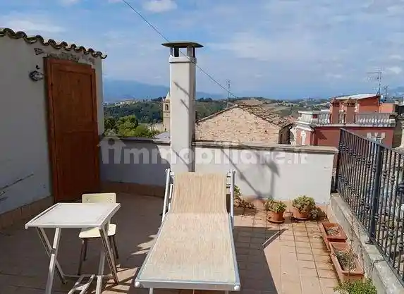 Casa indipendente in vendita a Monsampolo del Tronto