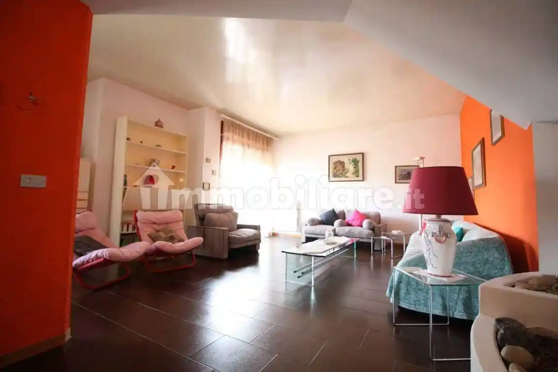 Villa in vendita a Monsampolo del Tronto