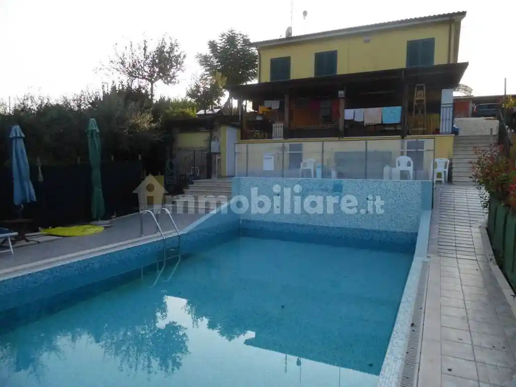 Villa in vendita a Monsampolo del Tronto