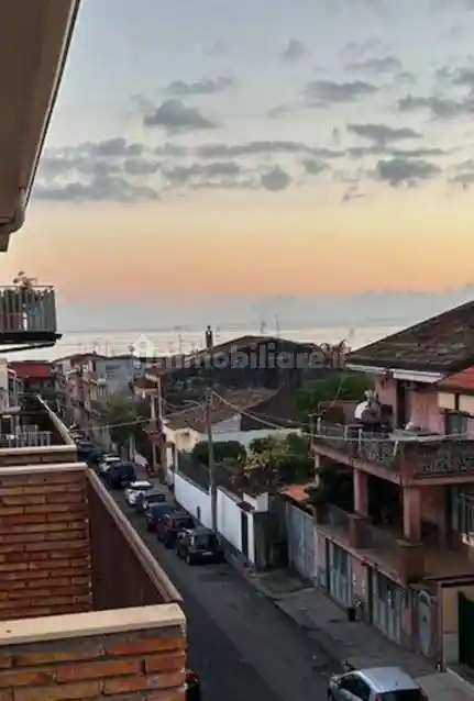 Appartamento in vendita a Aci Castello