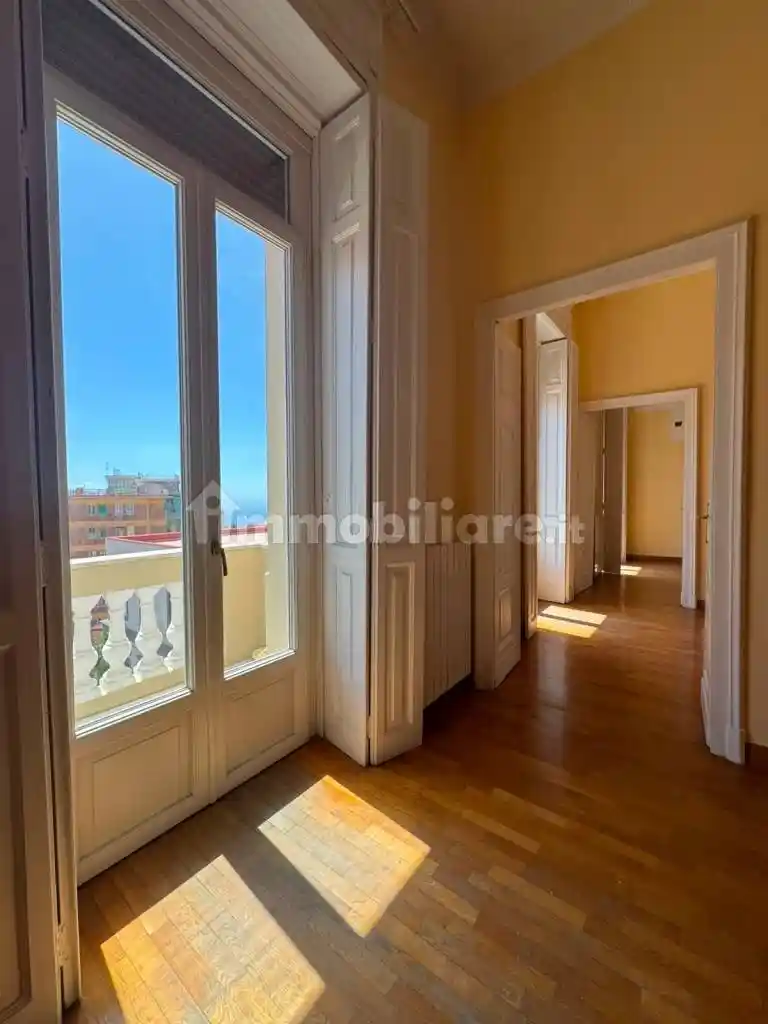 Appartamento in affitto a Napoli
