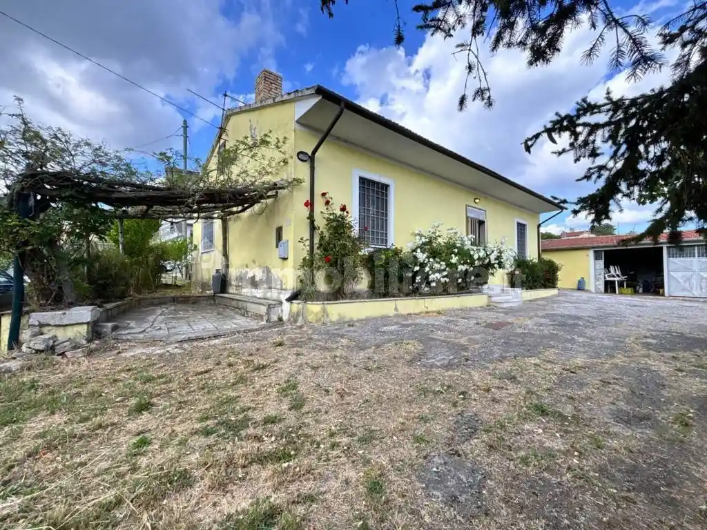 Casa indipendente in vendita a Frigento