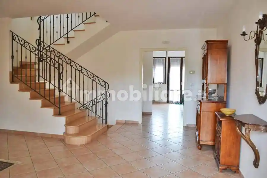 Casa indipendente in vendita a Fermignano