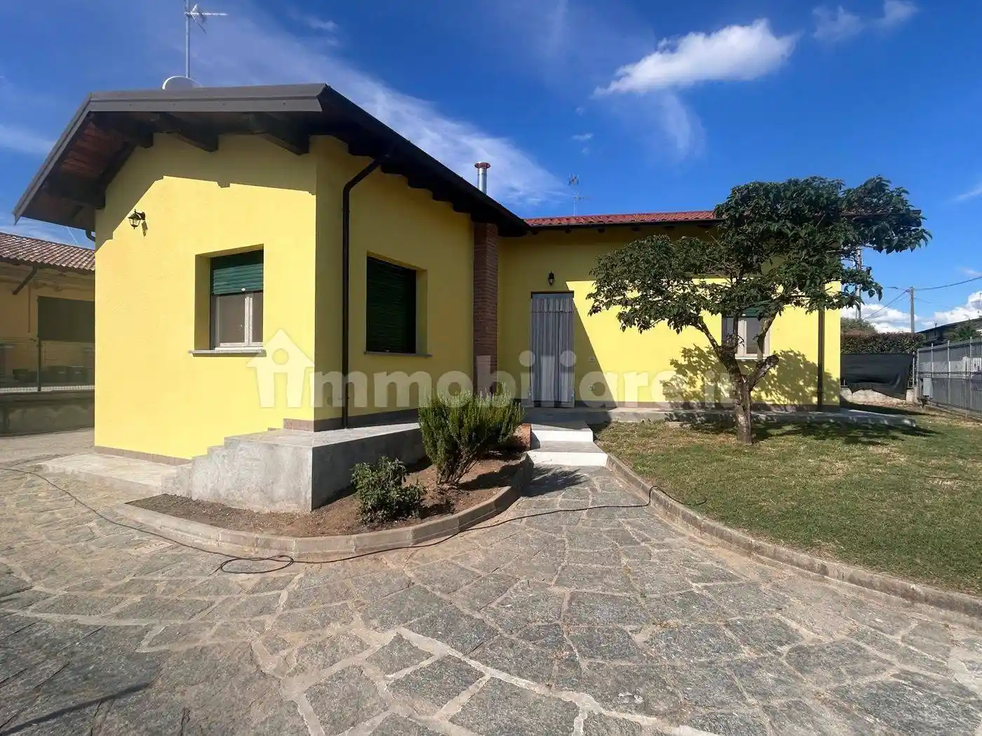 Casa indipendente in affitto a Dorno