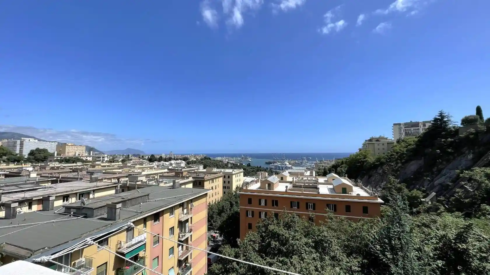 Appartamento in vendita a Genova