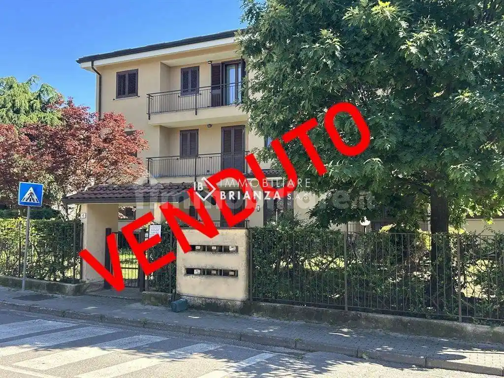 Appartamento in vendita a Besana in Brianza