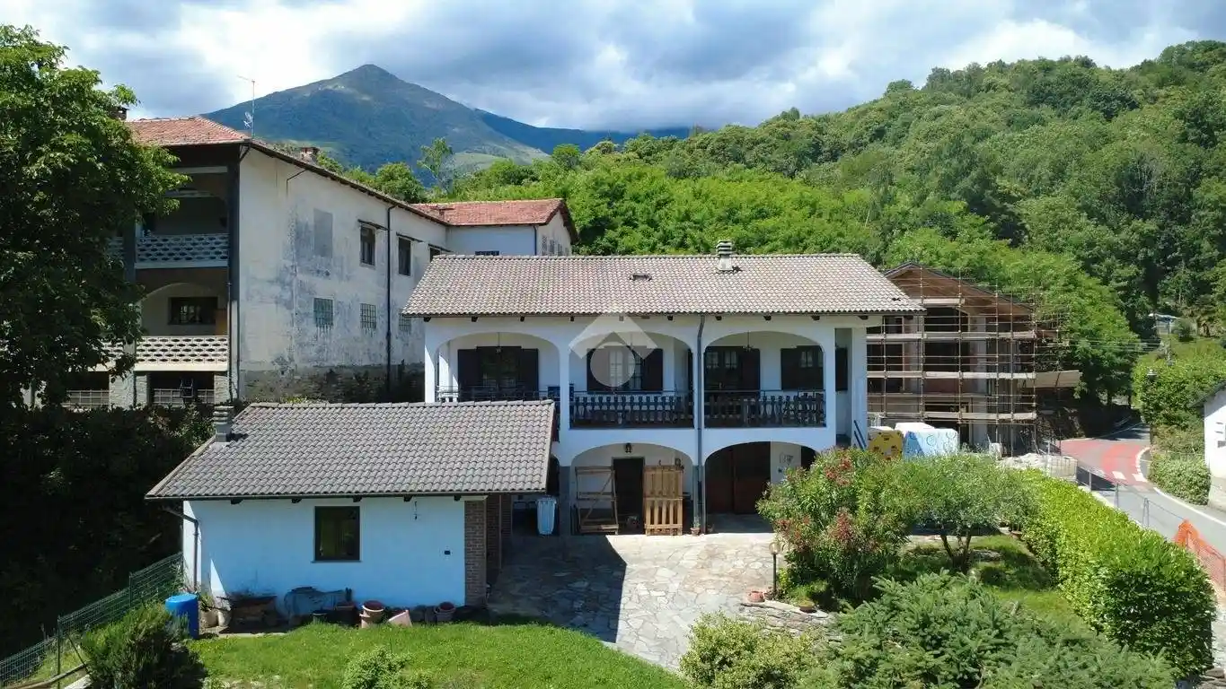 Casa indipendente in vendita a Cintano