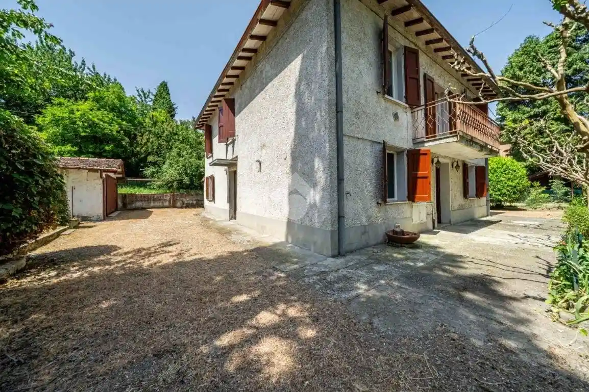 Casa indipendente in vendita a Reggio Emilia