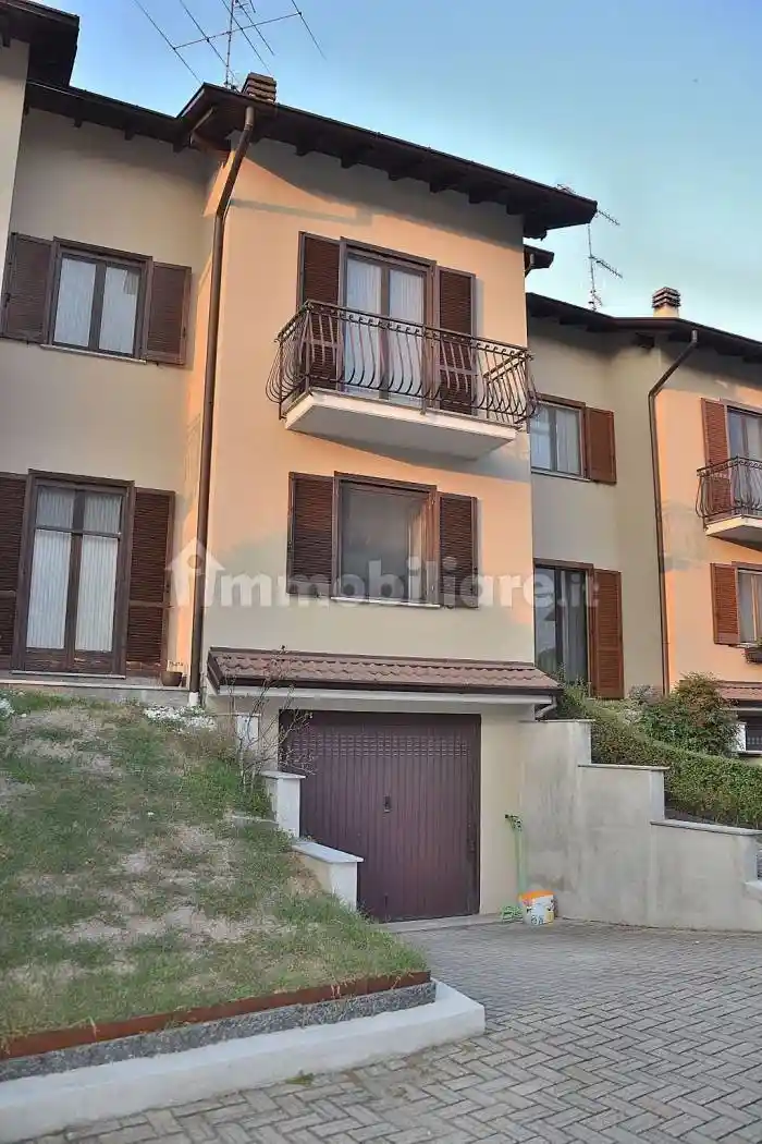 Villetta a schiera in vendita a Ispra