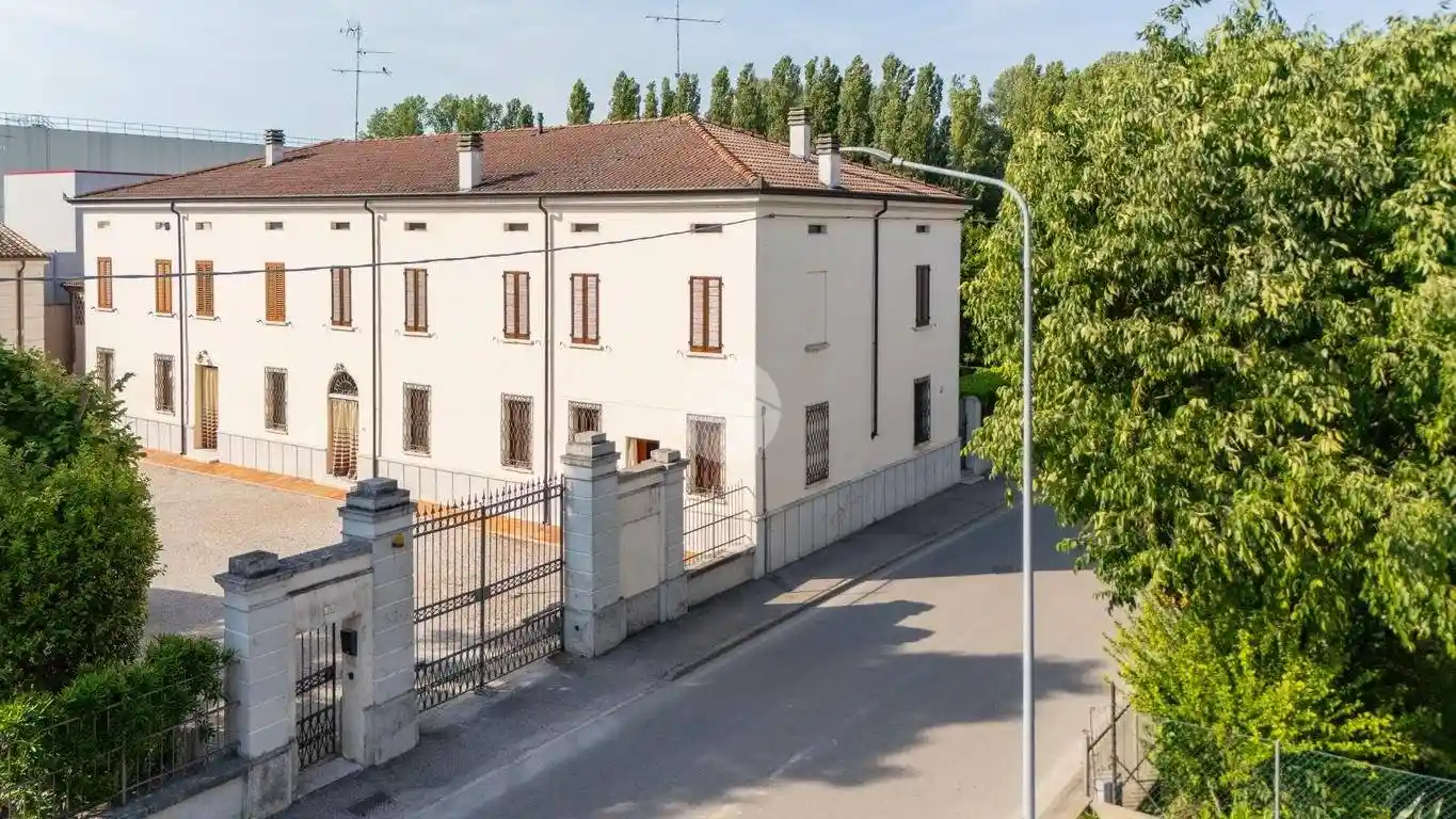 Rustico - Casale in vendita a Castellucchio