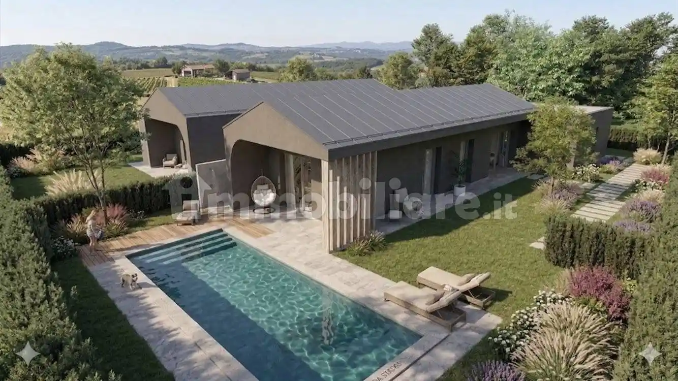 Villa in vendita a Carugo