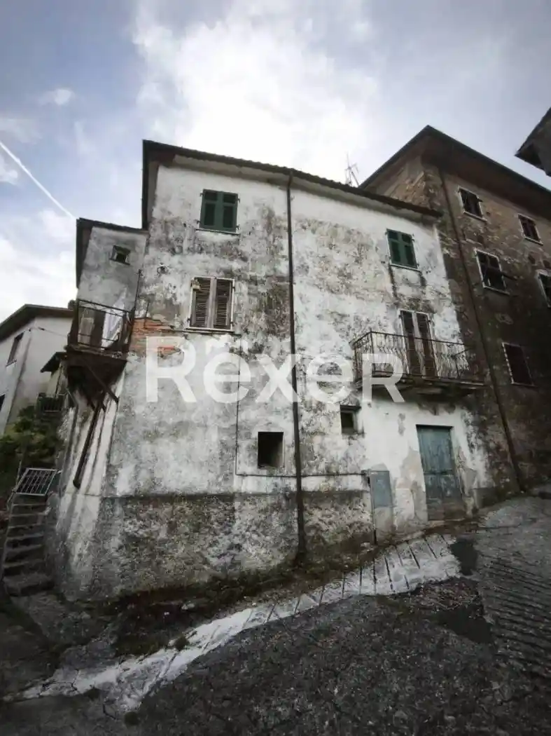 Casa indipendente in vendita a Fivizzano